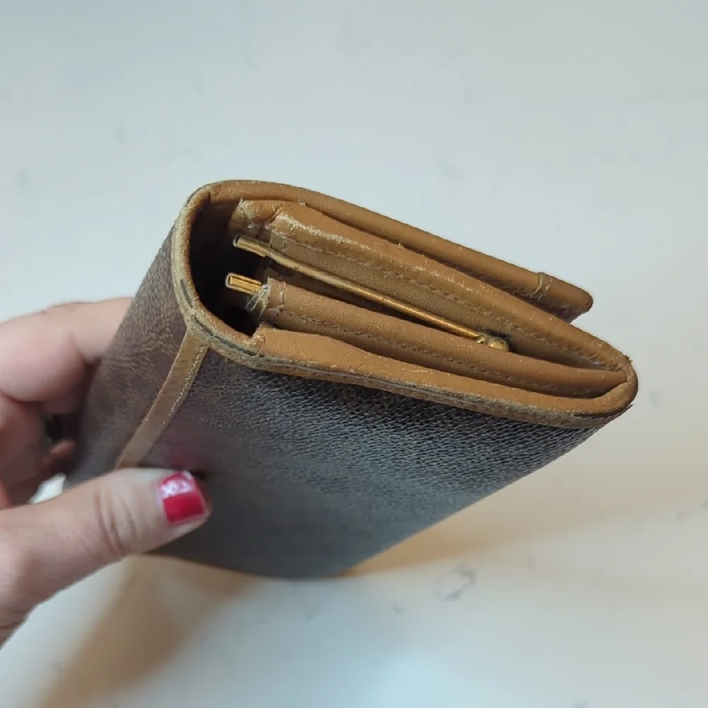 Celine Kisslock Long Wallet - Picture 13 of 13